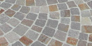 Click here for paviments and floors made in cobblestone and porphyry