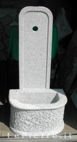 Fontana in granito piccola a muro