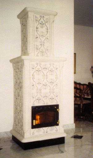 Esempio stufa in maiolica a torre