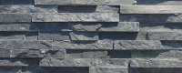 Rivestimento muri in pietra nera a listelli