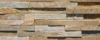 Rivestimento muro in pietra gialla a listelli