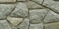 Rivestimento muro in pietra grigio verde rustico ad opera incerta